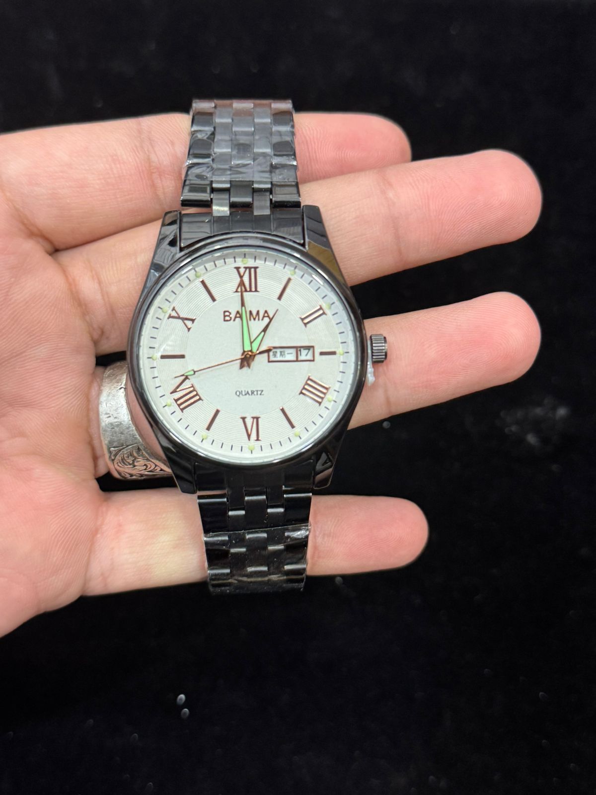 Baima Quartz Stainless Steel Wristwatch With Roman Numerals And Day Date Working Display