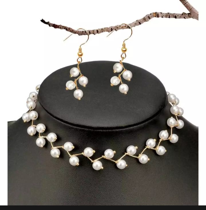 Zig Zag  Black Choker With Earrings for girls