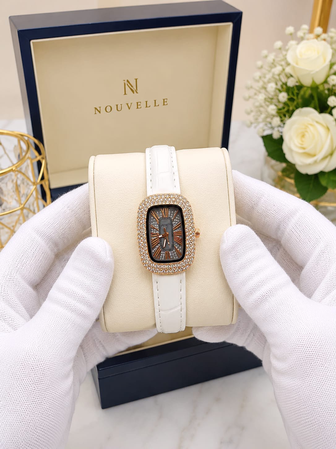Nouvelle Elegant Crystal-Embellished Women's Watch Fashion Apparel Accessory To Wear At Parties