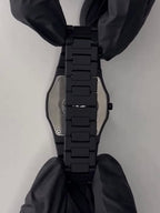 Black Minimalist Analog Wrist Aura Watch With Stainless Steel Strap And Butterfly Lock Non Waterproof