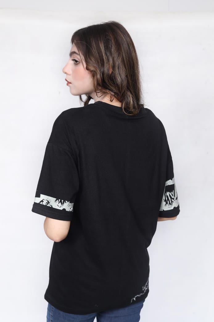 Professional Fashion Model for Urban Streetwear Apparel: E-commerce Studio Photography, Brand Ambassador, and High-Impact Social Media Content Creator