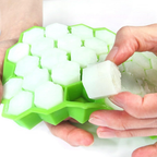 Silicone Ice Cube Tray 37 Grid Ice Cube Mold with Lid Honeycomb Ice Maker Reusable Ice Container for  Coffee Juice (Random Color)
