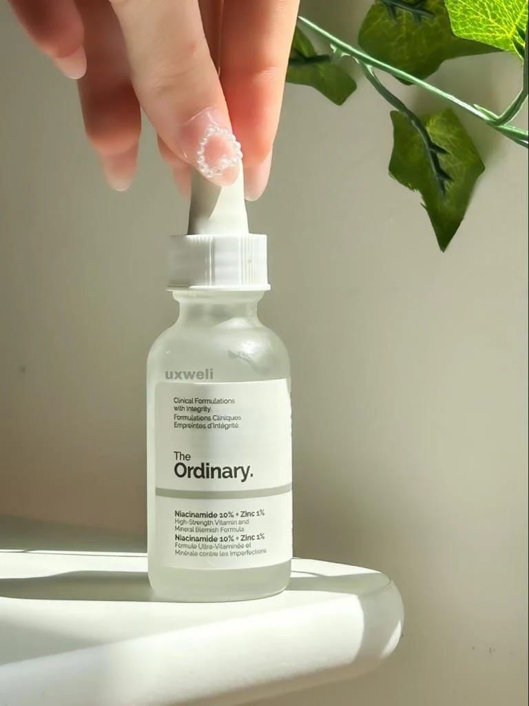 The Ordinary Hyaluronic Acid 2% + B5 Hydration Support Formula With Ultra Pure Vegan Hyaluronic Acid 30 Ml