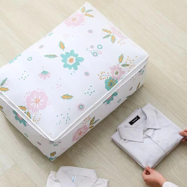 Quilt Storage Bag Waterproof Closet Organizers Zipper Folding Organizer Durable Clothing Packaging Plastic Bags for Storing Coats, Jackets Home Use Pillows, Blankets (Random Design)