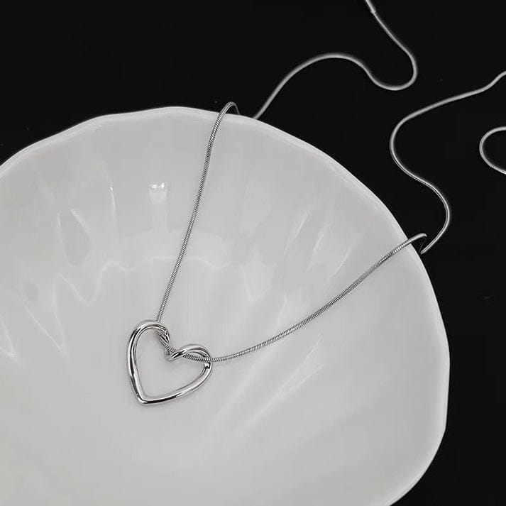 PRJ-183 Hollow Heart Pendant – Elegant Stainless Steel Necklace, Stylish Jewellery Accessory for Women