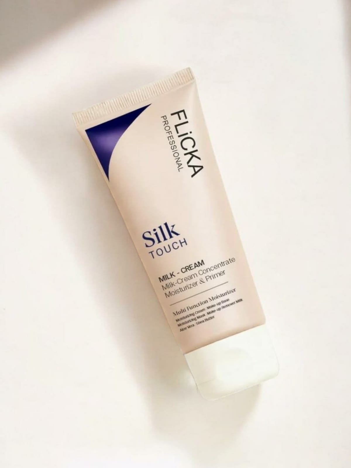 FLiCKA Silk Touch 3‑in‑1 Moisturizer & Primer | Hydrating, Lightweight, Long‑Lasting | Pore Minimizer | 60g