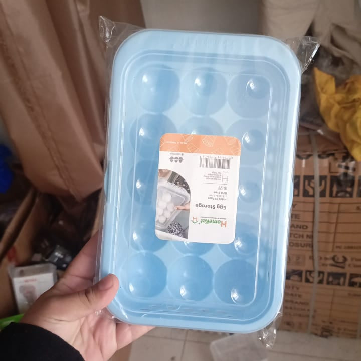 15-Grid Egg Storage Container – BPA-Free Plastic Refrigerator Organizer with Lockable Lid