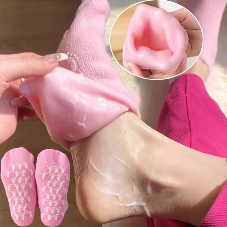 Moisturizing Spa Socks Silicone Gel Socks for Women Repairing Softening Dry Cracked Feet Comfortable Care (Random Color)