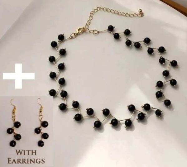 Zig Zag  Black Choker With Earrings for girls