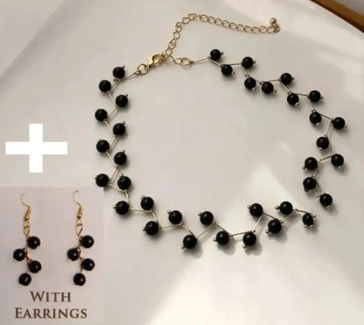 Zig Zag  Black Choker With Earrings for girls