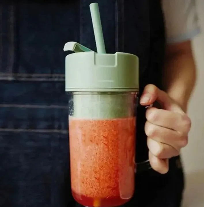Professional Mini Juicer – Portable Blender & Smoothie Maker with Built-In Straw | Compact Fruit Extractor for Travel & Home Use ~ Random Color