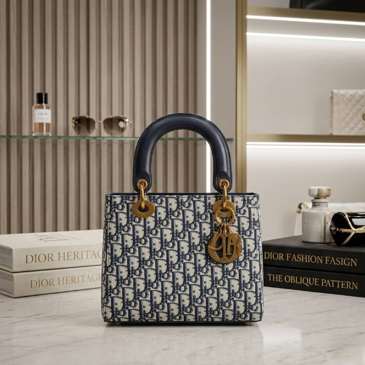 Hand Bag for Women Stylish Shoulder Bag Elegant Ladies Purse for Daily Use