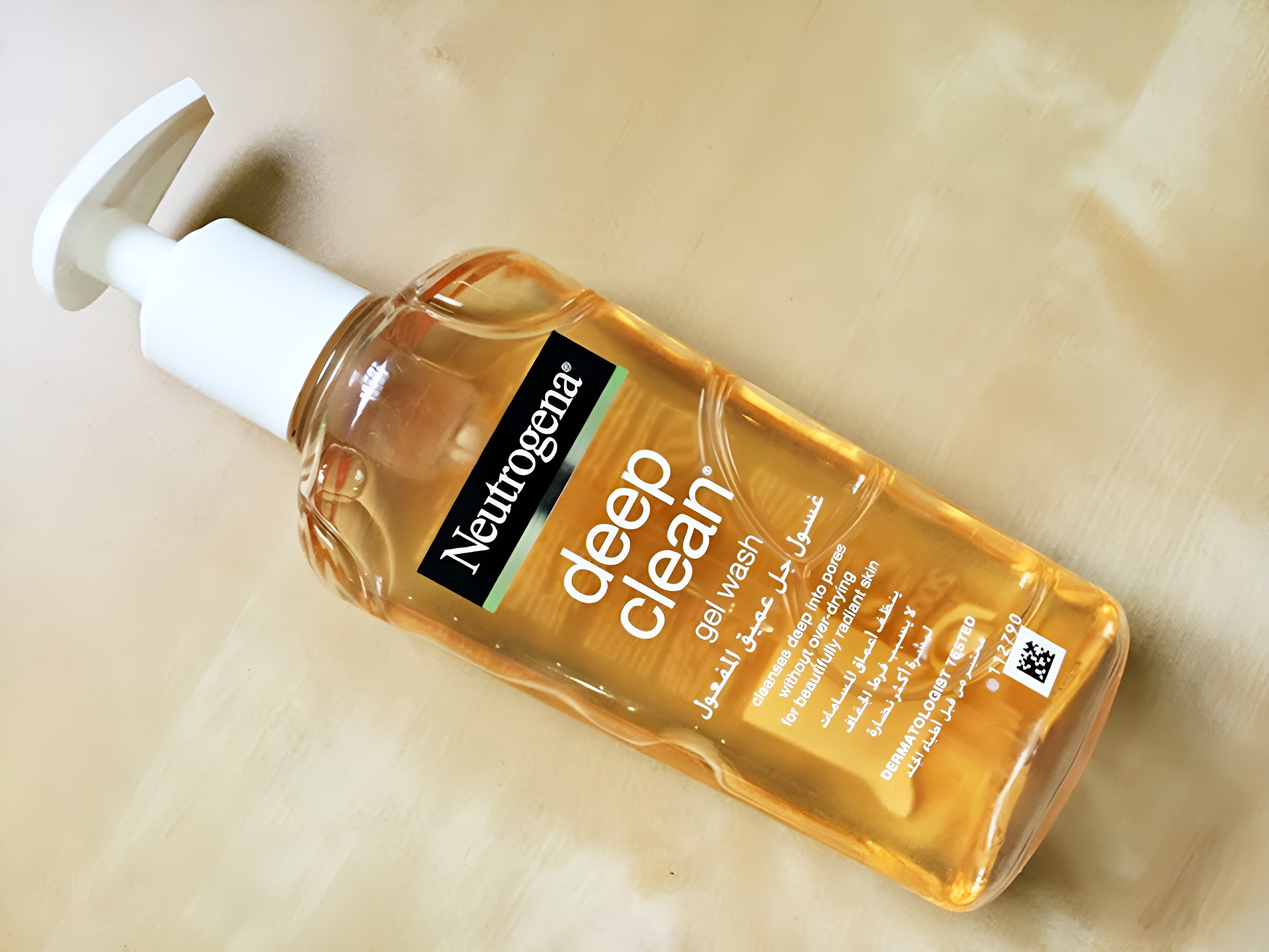 Neutrogena Deep Clean Gel Wash – Oil-Free Daily Facial Cleanser for Oily &amp; Combination Skin (200ml)