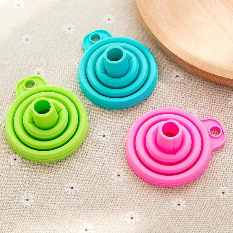 Silicone Oil Funnel, Kitchen Liquid Oil Dispensing Tool (random color)