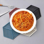 1PCS Multifunction Heat Resistant Silicone Mat Drink Cup Coasters Nonslip Pads Pot Holder Table Placemat Kitchen Accessories (random color)