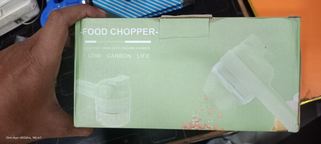 4 in 1 Handheld Electric Vegetable Cutter Wireless Food Processor for Garlic Pepper Chili Onion Celery Ginger Meat with Brush(random color )