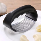 Garlic Press Rocker - Stainless Steel Garlic Press, Versatile Garlic Crusher, Easy to Use and Store Garlic Mincer – Effortless Cleanup and Dish Safe Garlic Grater(random color)