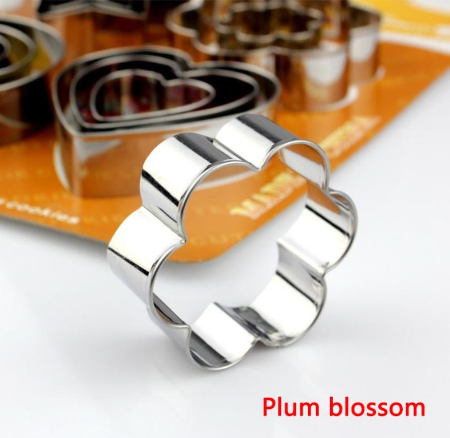 12-Piece Stainless Steel Cookie Cutter Set – DIY Baking Molds in Star, Heart &amp; Various Shapes – Multi-Purpose Kitchen Tools for Cookies, Cakes, Fried Eggs &amp; More