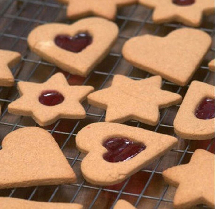 12-Piece Stainless Steel Cookie Cutter Set – DIY Baking Molds in Star, Heart &amp; Various Shapes – Multi-Purpose Kitchen Tools for Cookies, Cakes, Fried Eggs &amp; More