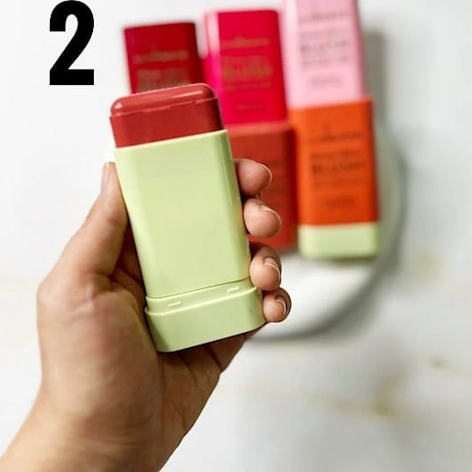 huda beauty On-the-glow Blush