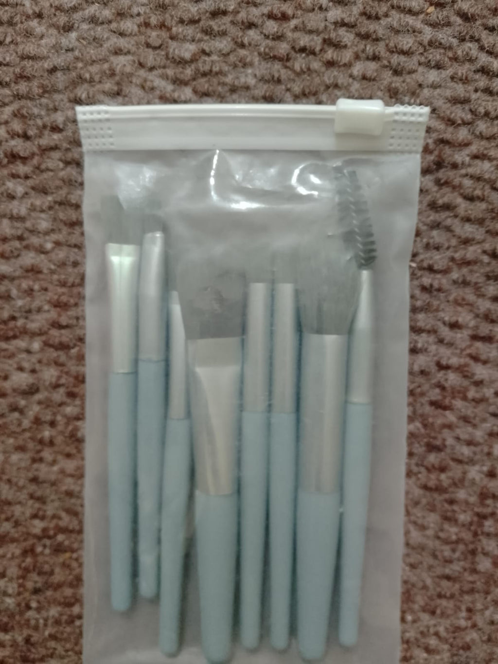 8 Pieces Cute Mini Brushes Pack  (random color)