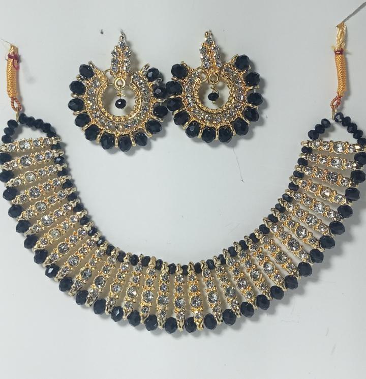 Colorful chowker neckless and  crystal round earrings  jewellery set for girls, womans