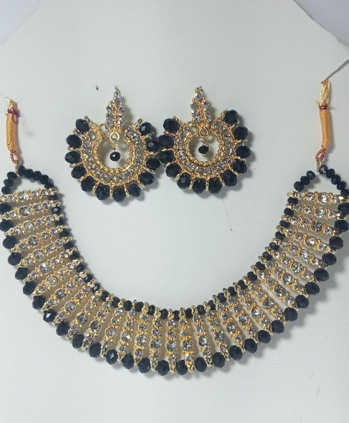 Colorful chowker neckless and  crystal round earrings  jewellery set for girls, womans