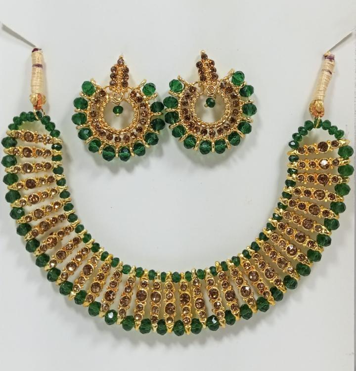 Colorful chowker neckless and  crystal round earrings  jewellery set for girls, womans