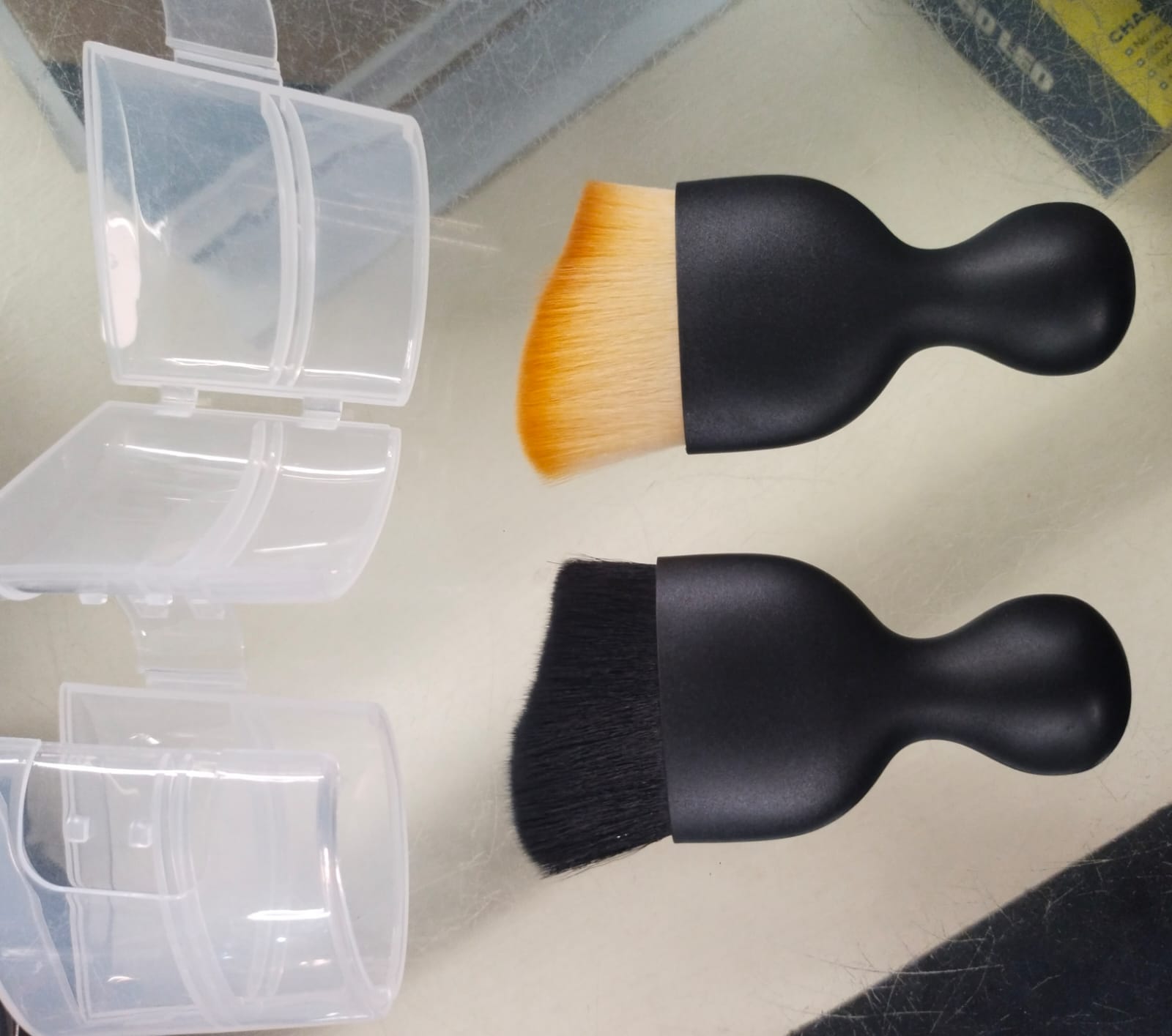 Car interior Cleaning &amp; Multifunctiona  Soft Hair Brush For cleaning of Small and Tiny Places (random color)