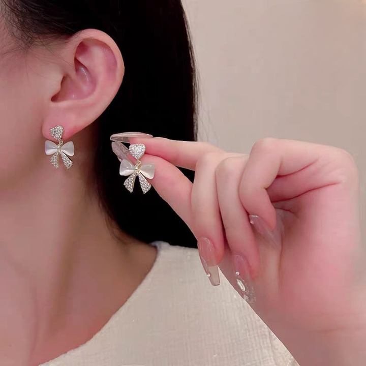 Heart Bow Zircon Korean Stud Earrings for Women – Elegant Golden Alloy Earrings Without Box