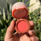 Mocallure 3 in 1 blusher highlighter kit Package Includes: 1 x Blusher Highlighter Kit Product Feature: Glowy, 2 in 1 (Random color)