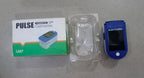 Fingertip Pulse Oximeter Blood Oxygen Saturation Detector Pulse Rate Monitor Portable Oximeter with Fingertip Puls Rate Monitor Portable Oximeter