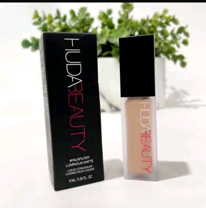 Huda Beauty Makeup Original Foundation Waterproof, Super Long Wear 24hr