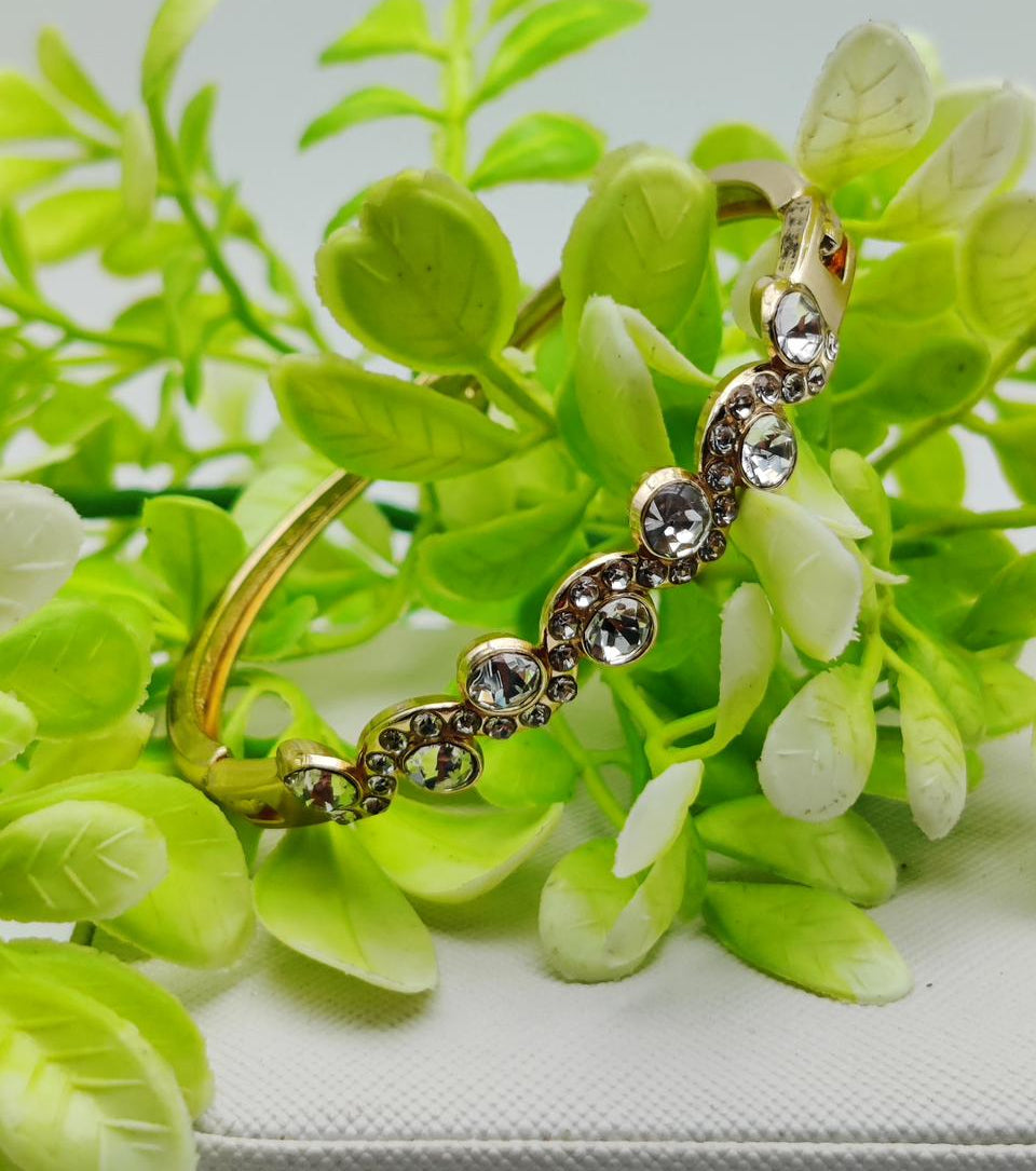 Enchanting Imported Adjustable Crystal Bracelet for Effortless Elegance | Best Quality Artificial Bracelet For Girls &amp; Women | Imported Glamour for Every Occasion