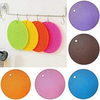 Multifunction Original Heat Resistant Silicone Mat Nonslip Pads Pot Holder Table Place mat (random color)