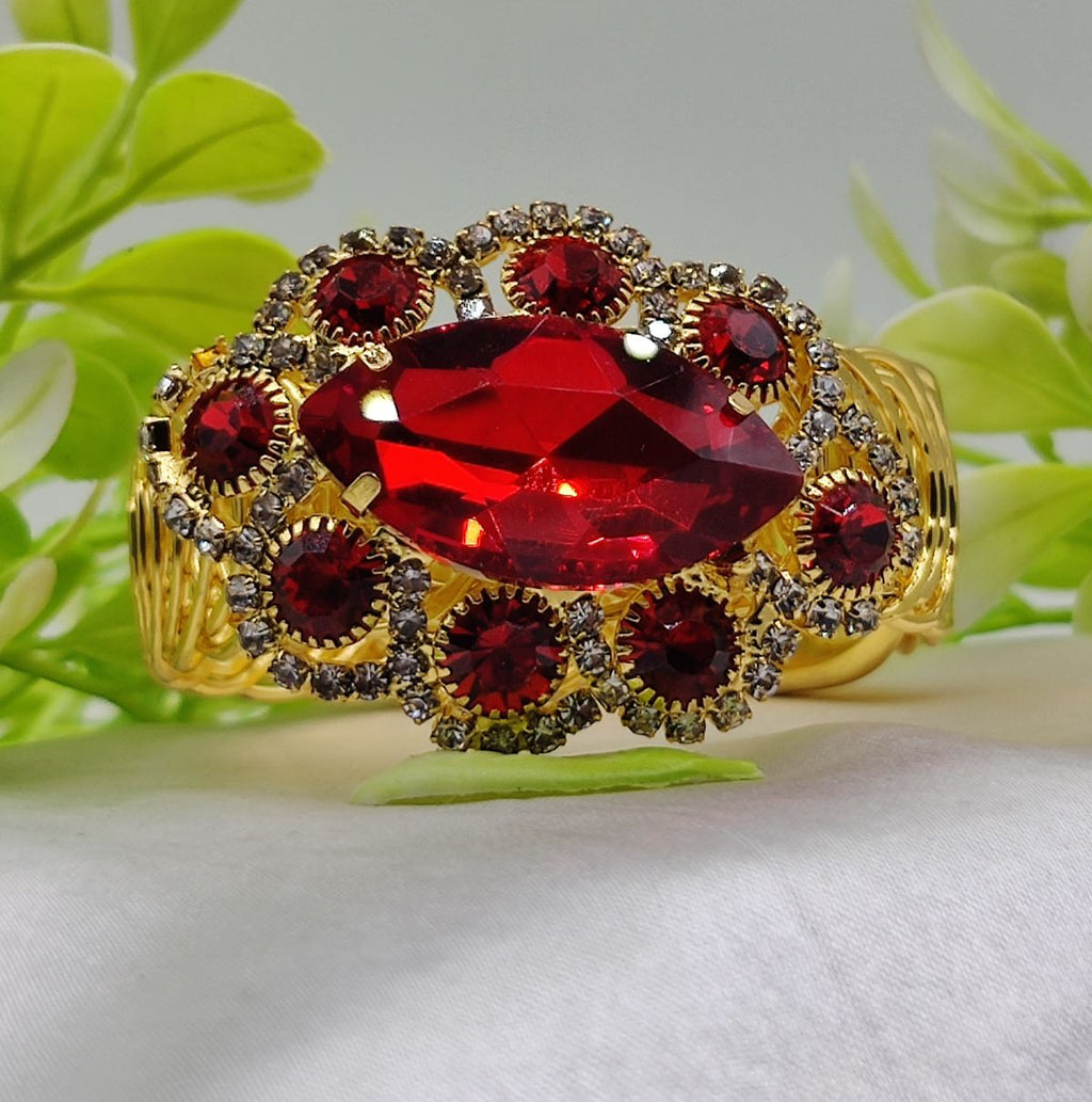Imported Exquisite Oval Crystal Adjustable Bracelet - Imported Luxury Jewelry | Adjustable Bracelet – Best Quality Artificial Bracelet For Girls &amp; Women | Bracelet For Every Occasion - Random Color 