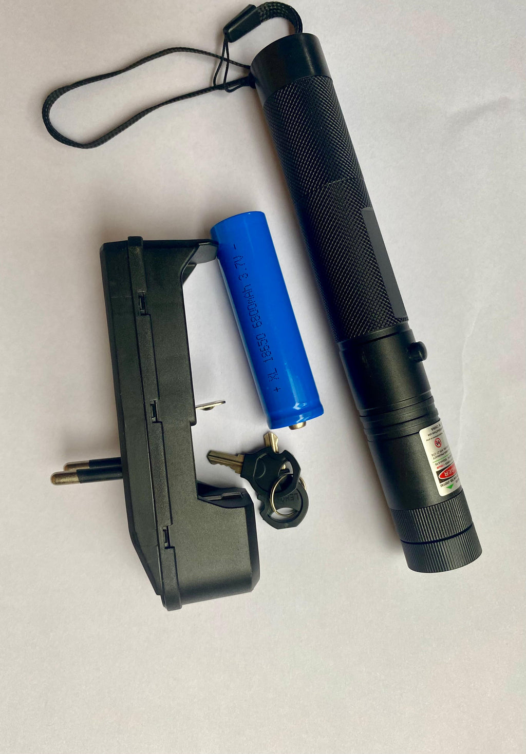 jy-303 Green Laser Pointer – Rechargeable with Lock Key, Charger &amp; Ideal for Teaching, Astronomy, Presentations More