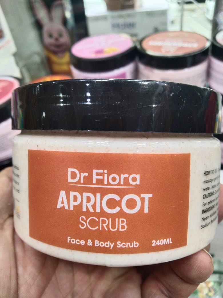 Natural Apricot Face &amp; Body Scrub – Deep Cleansing Exfoliator for Smooth, Glowing Skin