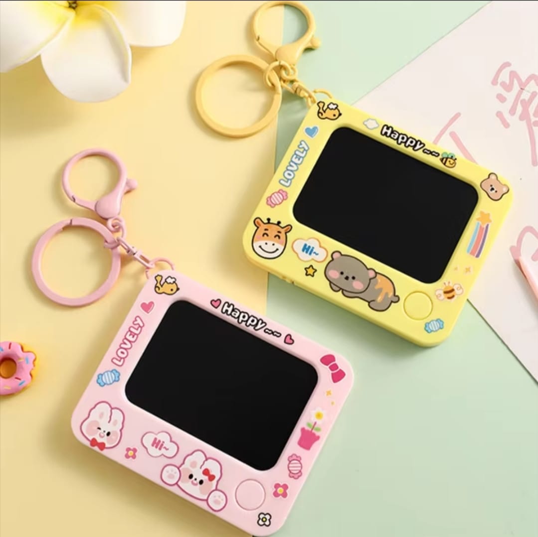 Creative Mini Graffiti Board Keychain – Cute Cartoon Bag Pendant &amp; Reusable Drawing Tablet for Students, Kids &amp; Artists (Random Color)