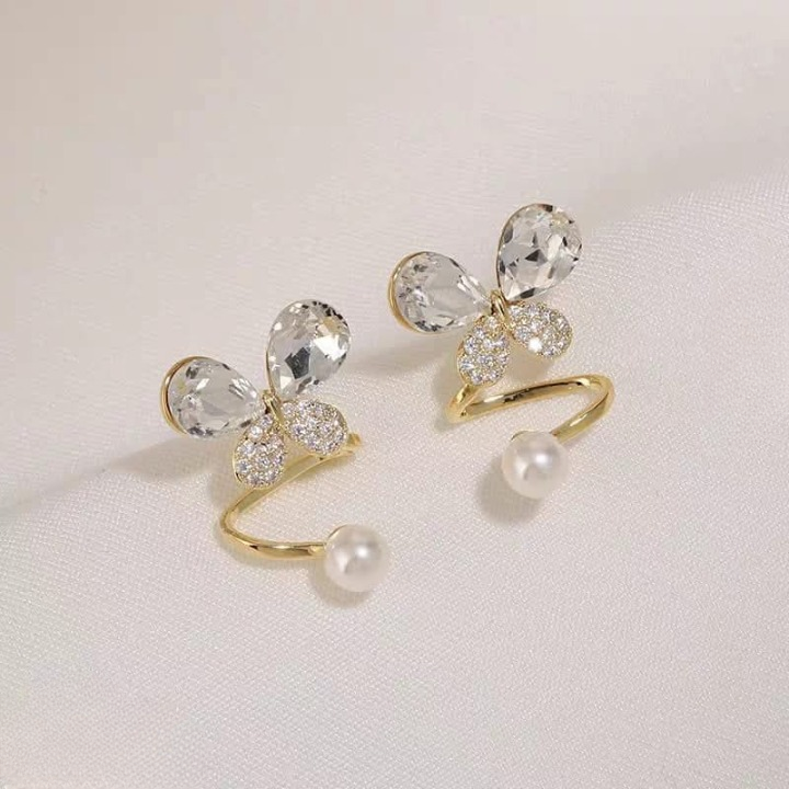 Tangled Korean Pearl Earrings – Golden Silver (PQT-994)