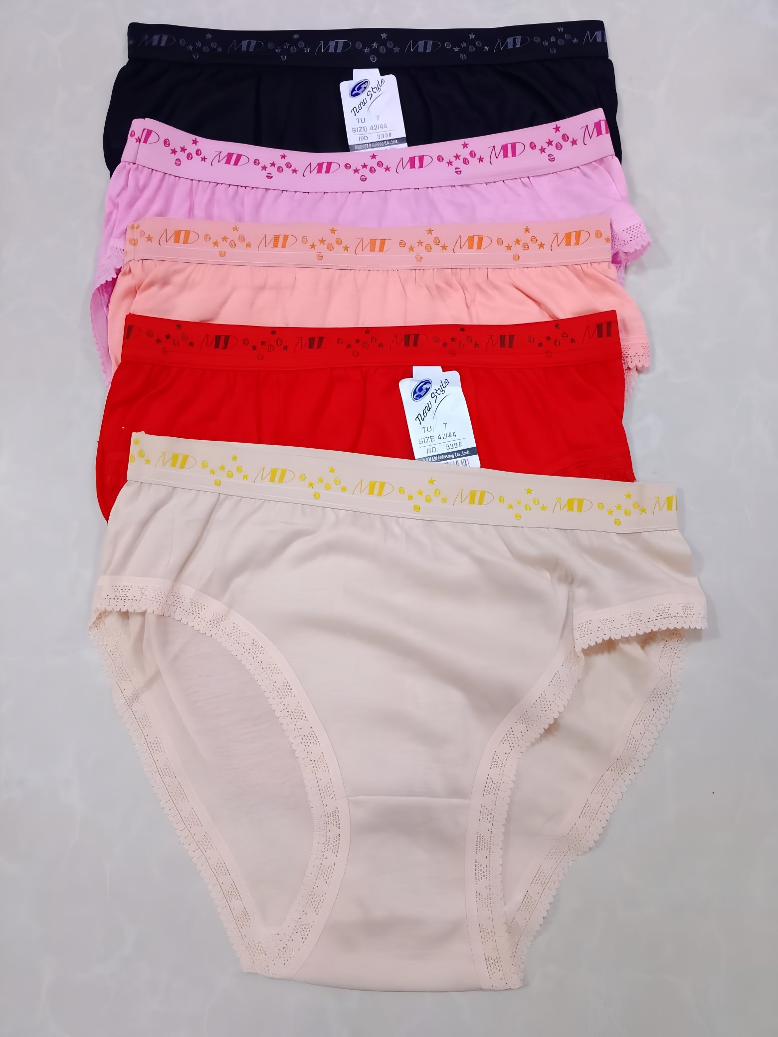 Pack of 3 Women’s Underwear – Comfortable Lycra Banyan Fabric Panties for Everyday Wear, Available in Sizes S, M, and L – Soft, Stretchable, and Breathable Innerwear (Random Color)