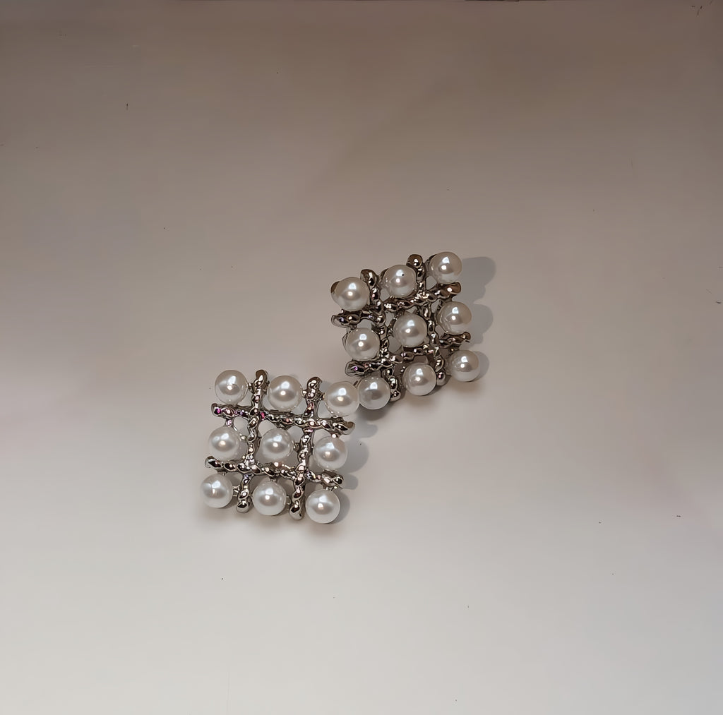 Pearl Square Korean Earrings – Elegant Women’s Fashion Jewelry in Silver and Golden Colors PJT-106