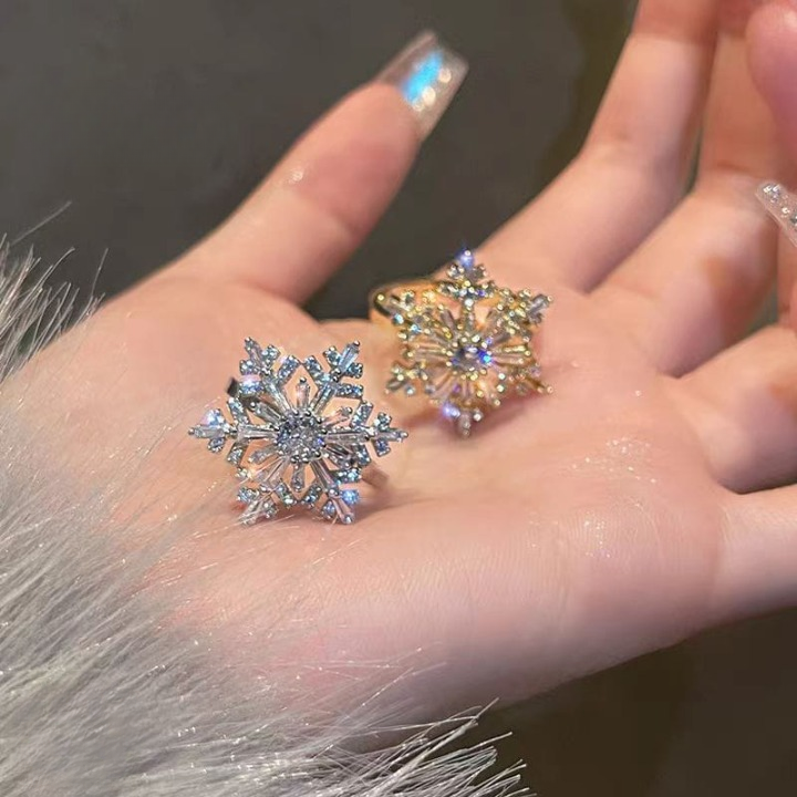 Sparkling Flower Rotating Ring – Adjustable Elegant Spinning Ring for Women &amp; Girls, Fashion Jewelry (QUJ-109 )