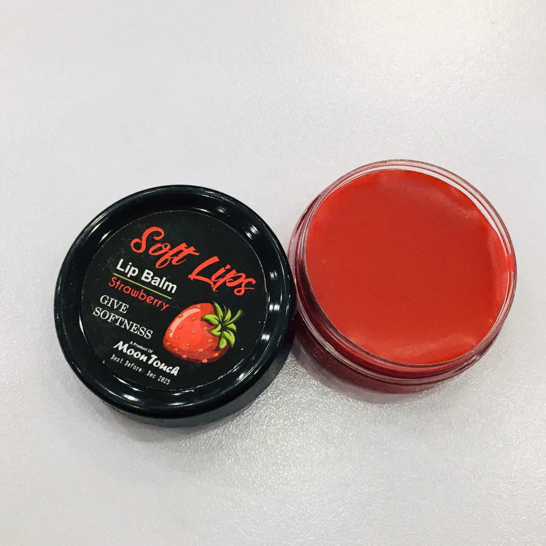 Lip Balm Small Give softness for Men and women