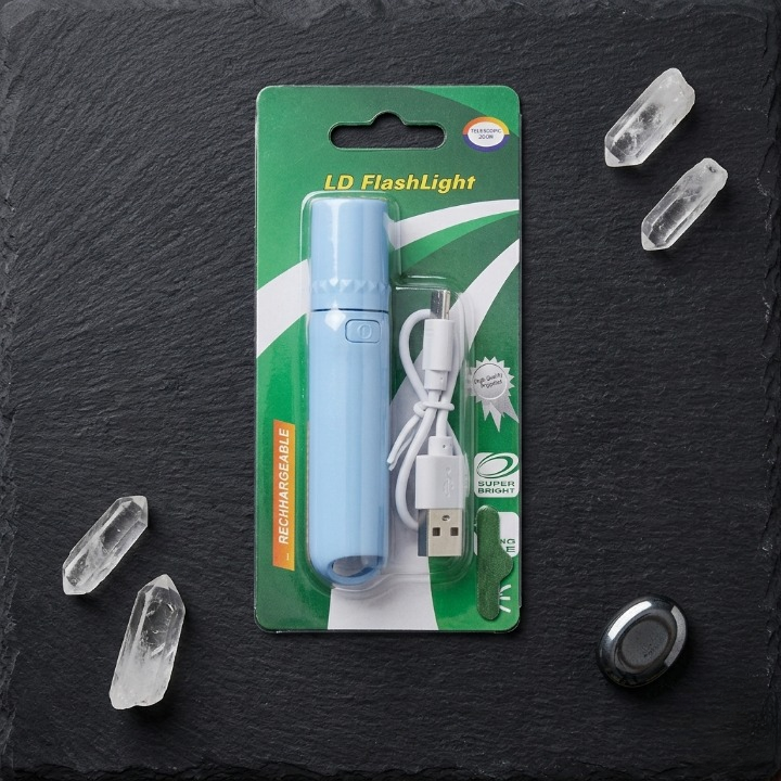 Mini USB-C Rechargeable LED Flashlight – Super Bright Pocket Torch with Telescopic Zoom