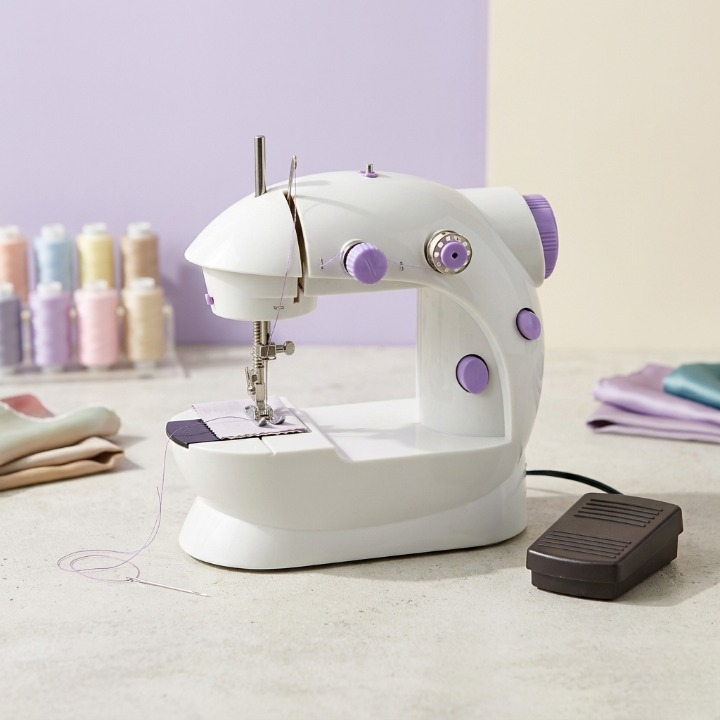 SM-202A Electric Mini Sewing Machine – Double Threads & Two Speed Control for Home & Travel