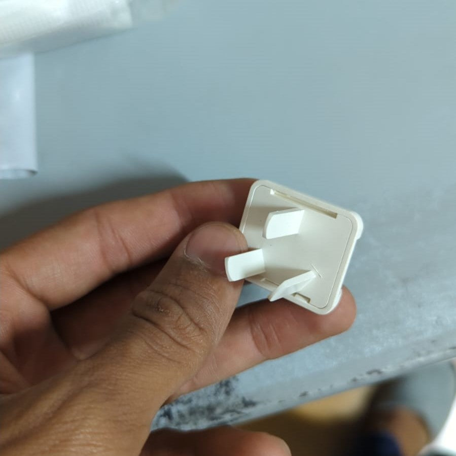 Baby Proof Socket Cover | Child Safety Protector | Electric Mains Safety Lock