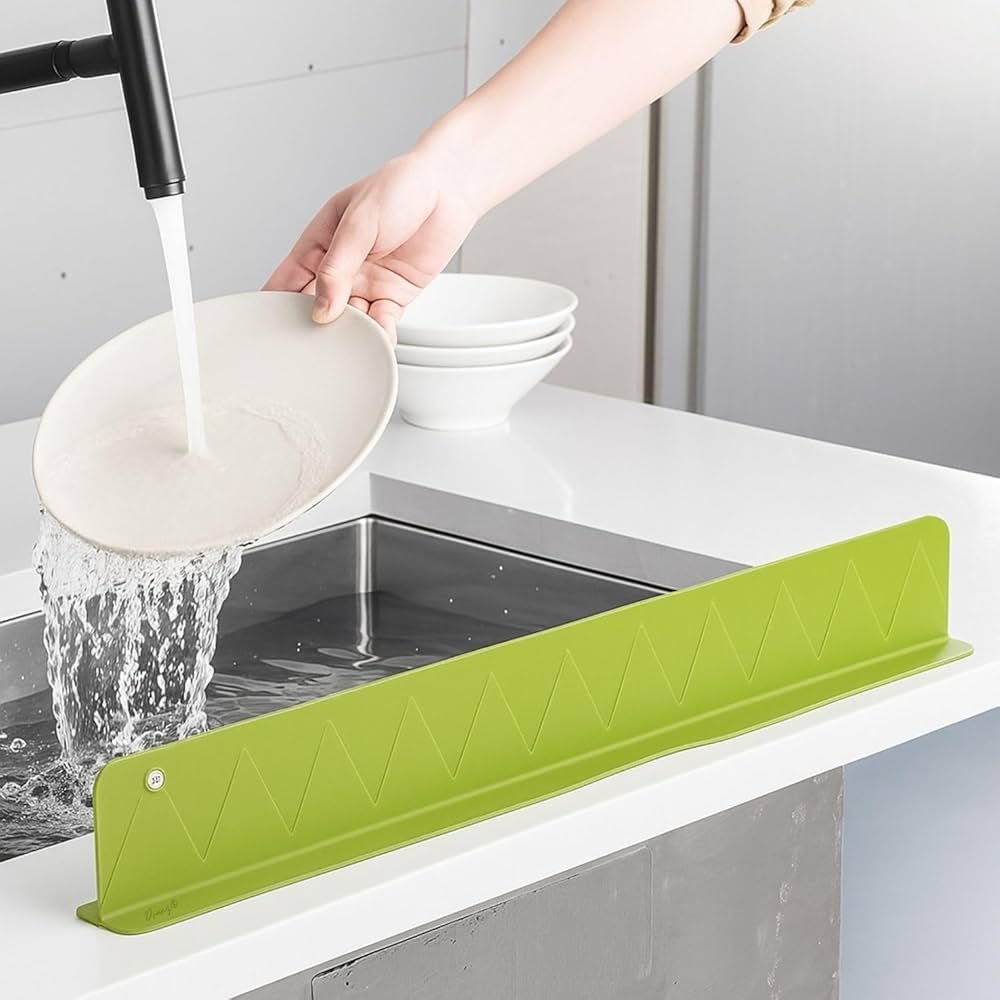 Silicon Sink Splash Guard With Suction Cups / 16 Inch Strong Suction Kitchen Sink Water Splash Guard