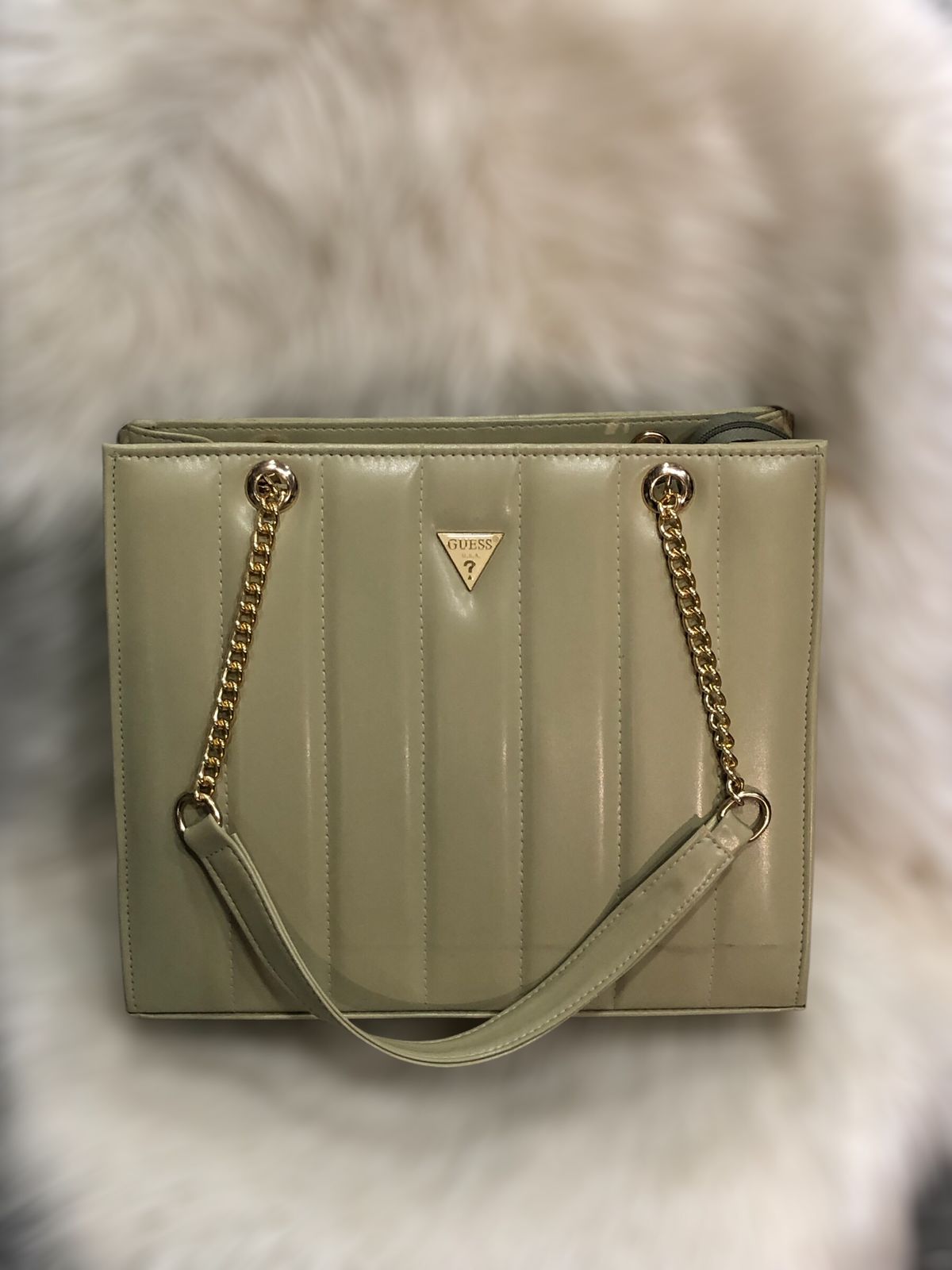 Guess Handbag 13x11 Inches Elegant Chain Strap Designer Bag