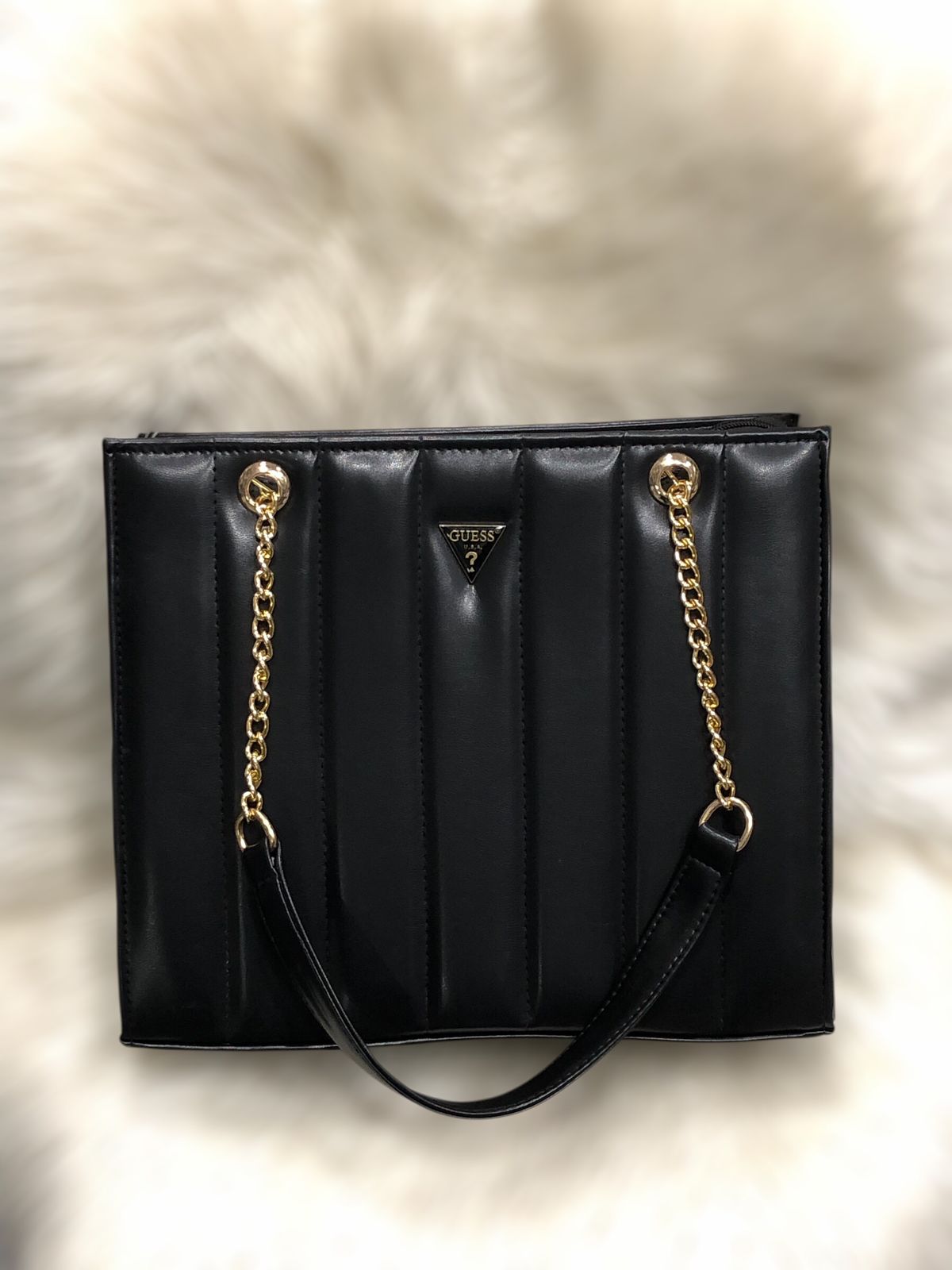 Guess Handbag 13x11 Inches Elegant Chain Strap Designer Bag